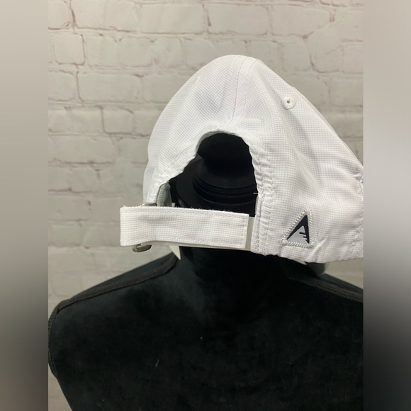 ISA-LiFE Destin Florida White Heat Releasing Technology Baseball Cap - Picture 4 of 5